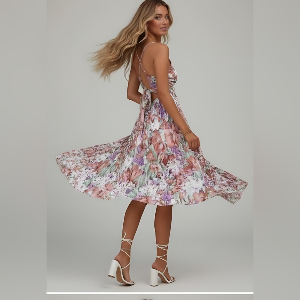 Floral Print Pleated Cami Dress - Picture 4 of 11